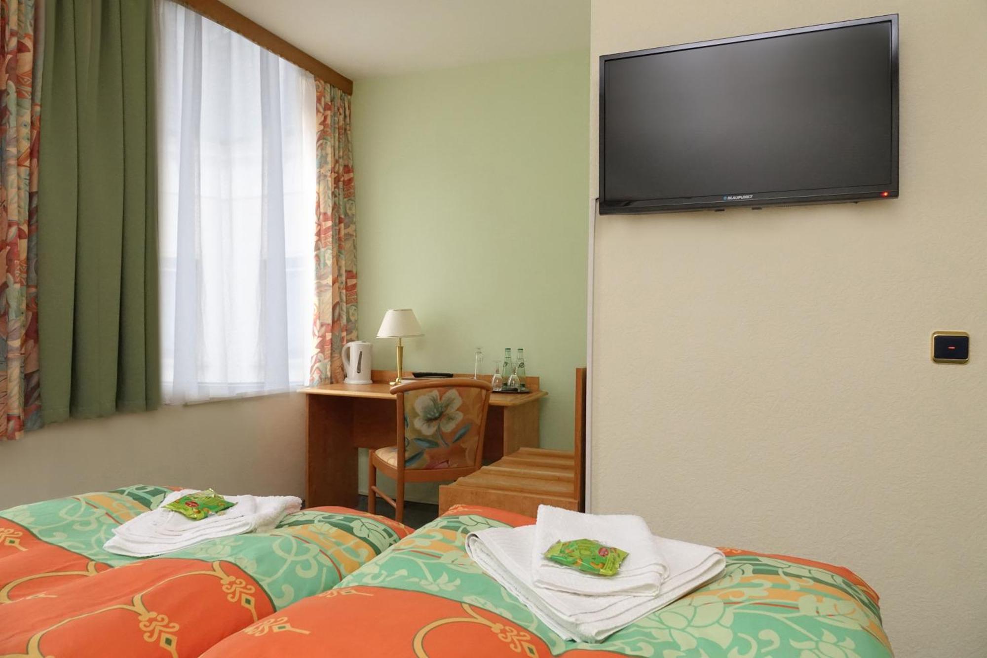 Hotel Zur Sonne Falkenstein  Bagian luar foto